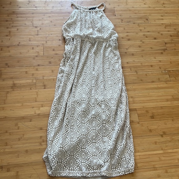 Sharagano Dresses & Skirts - Sharagano lace knit maxi halter dress